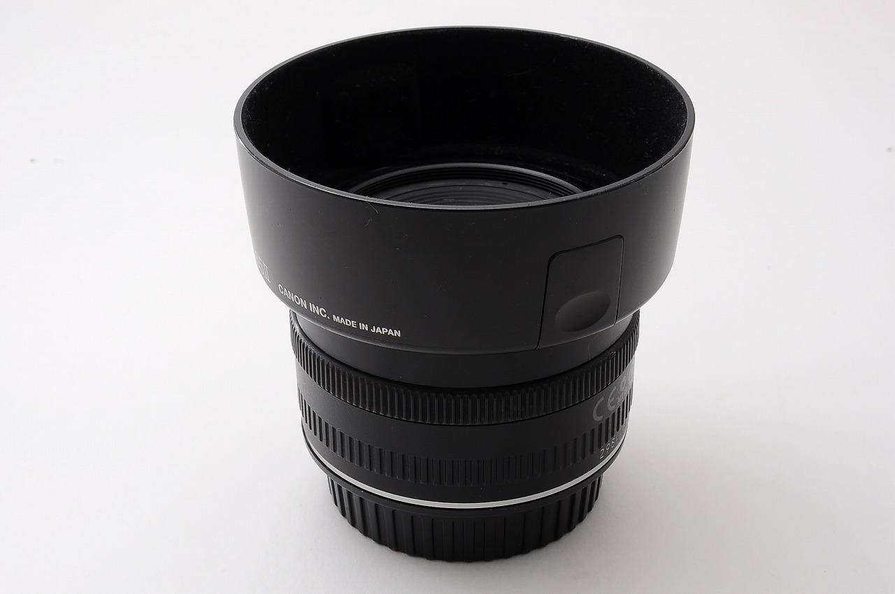 MINT] Canon EF 35mm f/2 Wide Angle AF MF Lens With hood From Japan